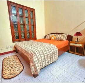 LushStay Retreat - Hanoi Train Street